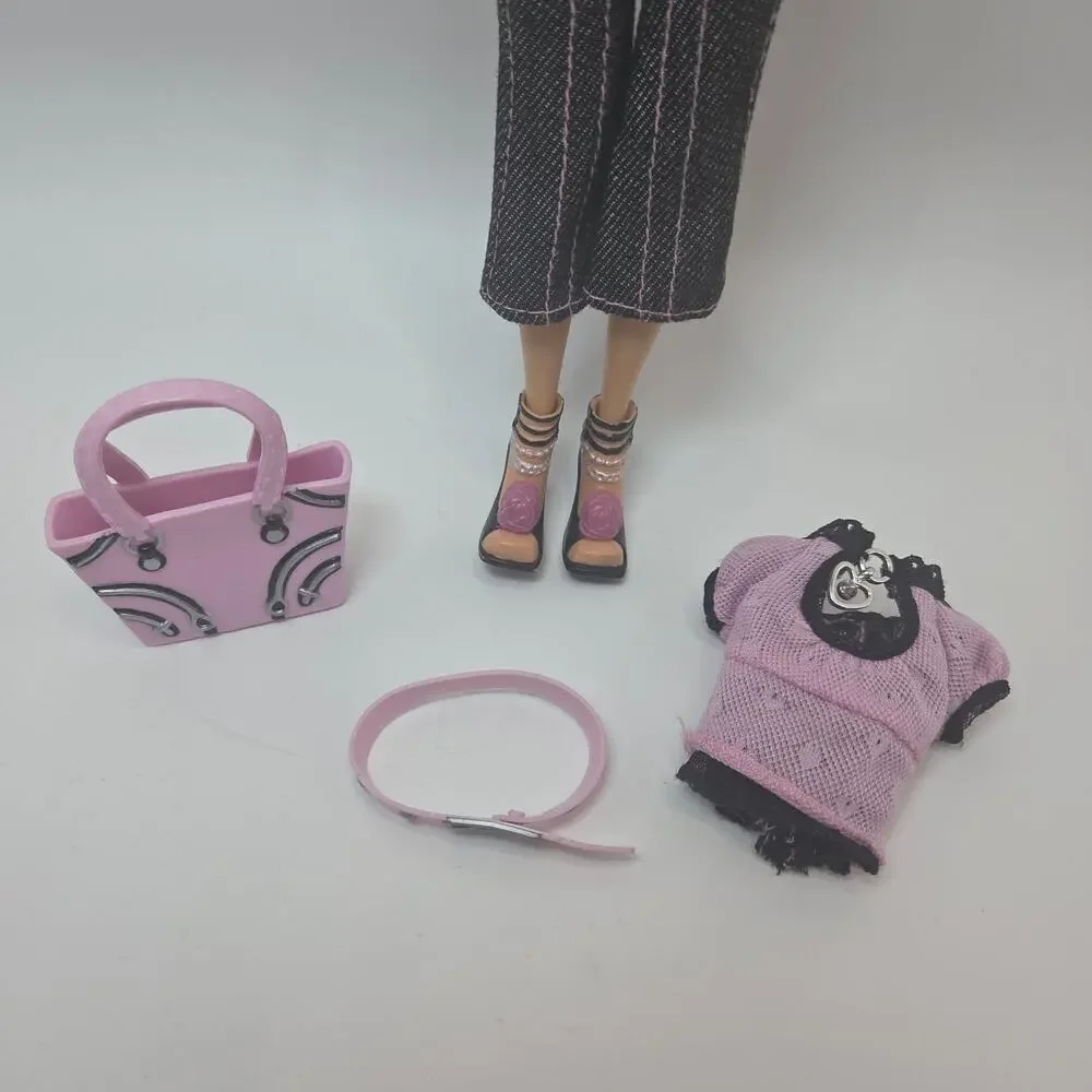 2004 Mattel My Scene Barbie Shopping Spree Levi's Kennedy Doll + Clothes